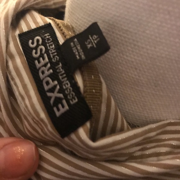 Express button down - Picture 3 of 3